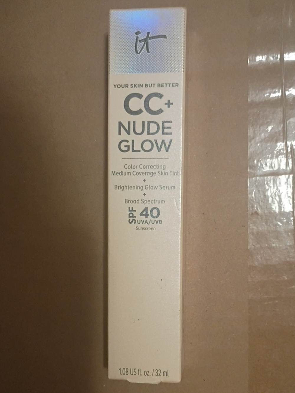 IT Cosmetics CC+ Nude Glow SPF 40 Color Correcting Skin Tint - Light